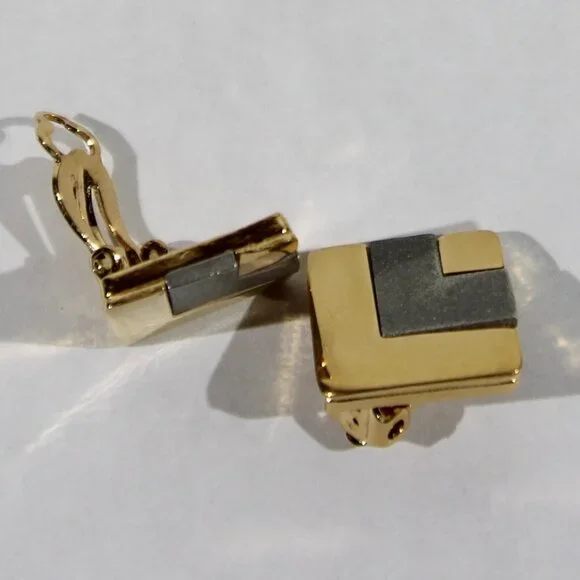 Vintage Nini Ricci Clip-on Earrings - Picture 6 of 6